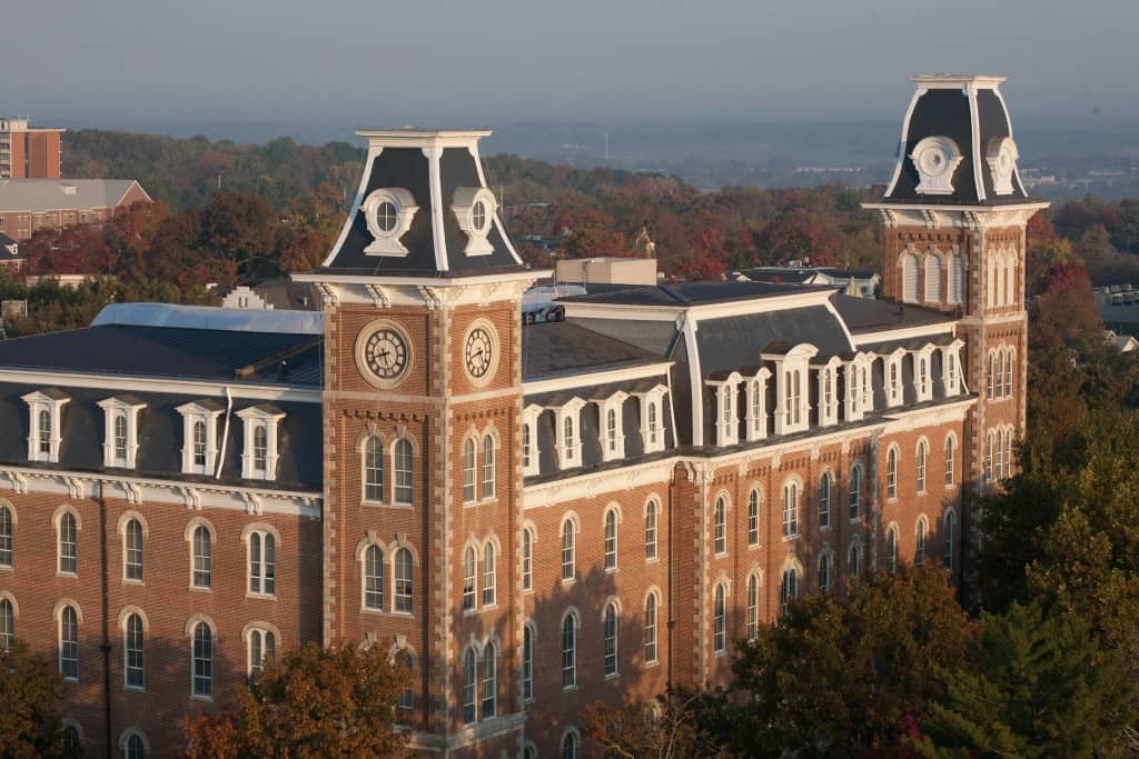 7615_Campus aerials fall 2007 campus buildings